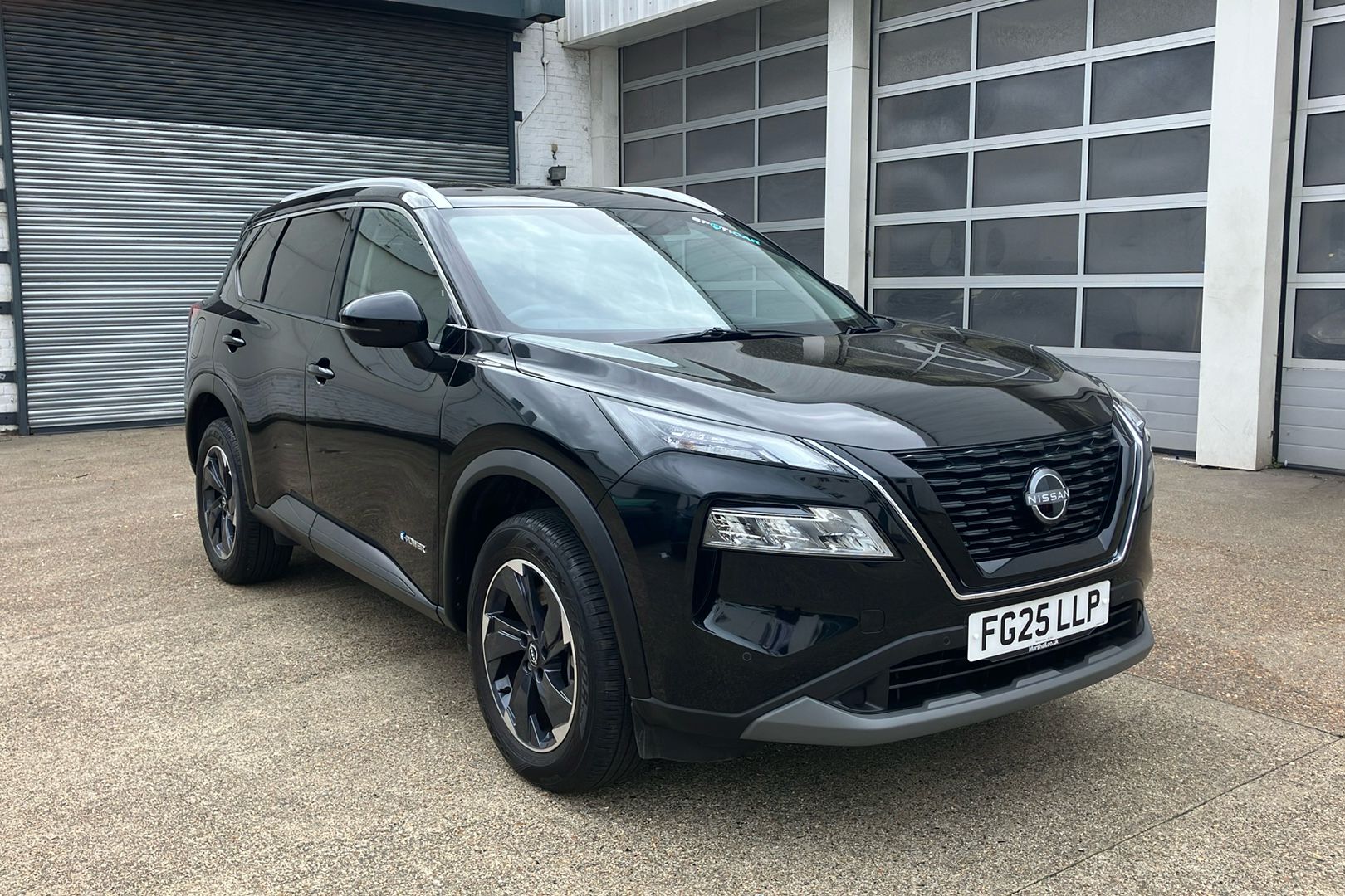 Main listing image - Nissan X-Trail