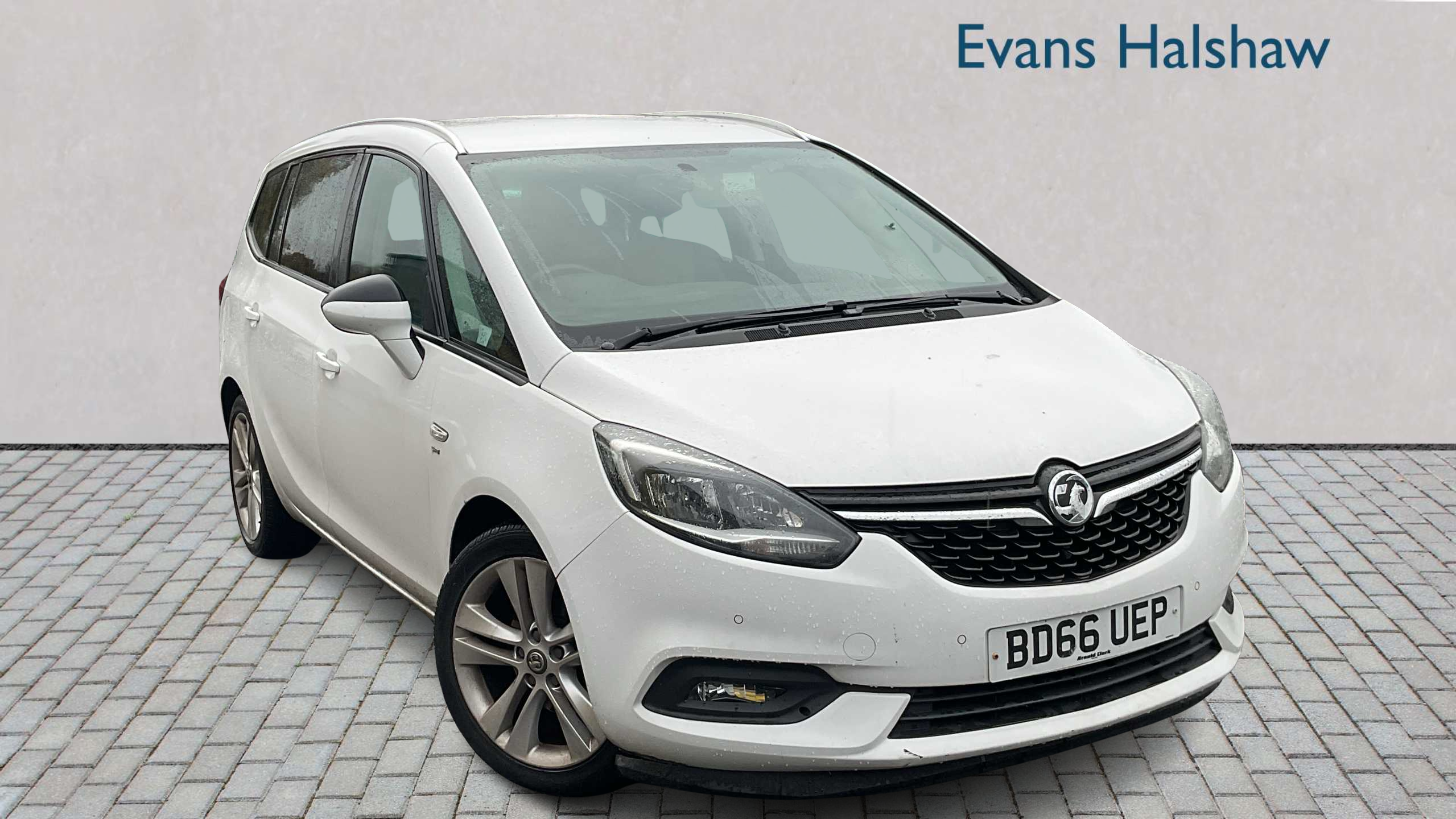 Main listing image - Vauxhall Zafira