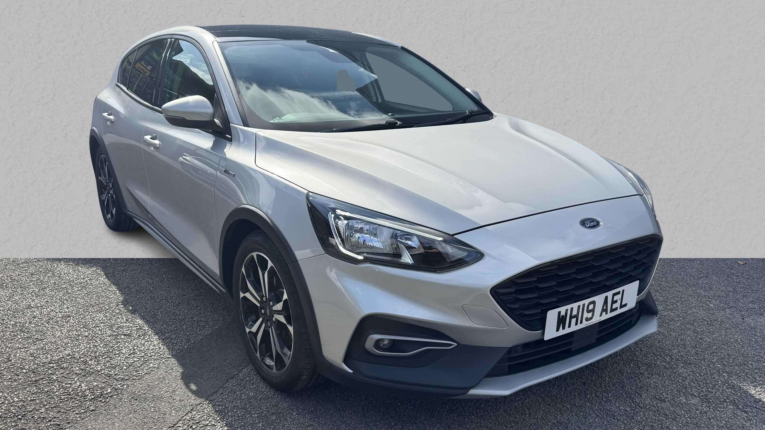 Main listing image - Ford Focus Active