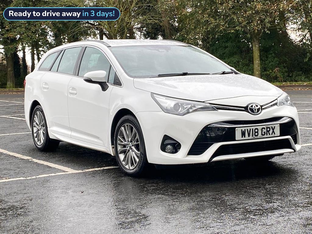 Main listing image - Toyota Avensis