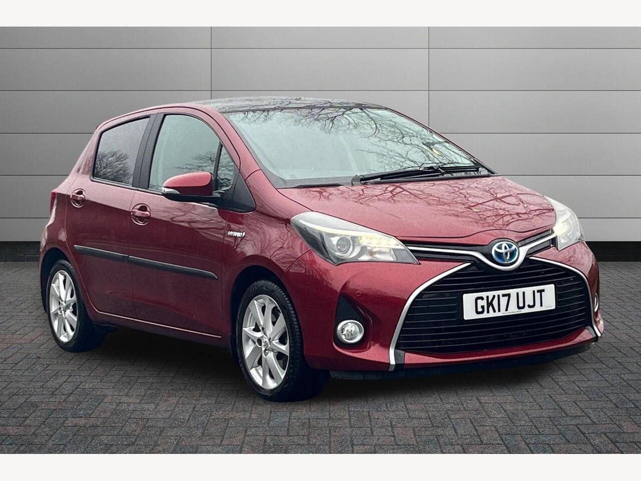 Main listing image - Toyota Yaris