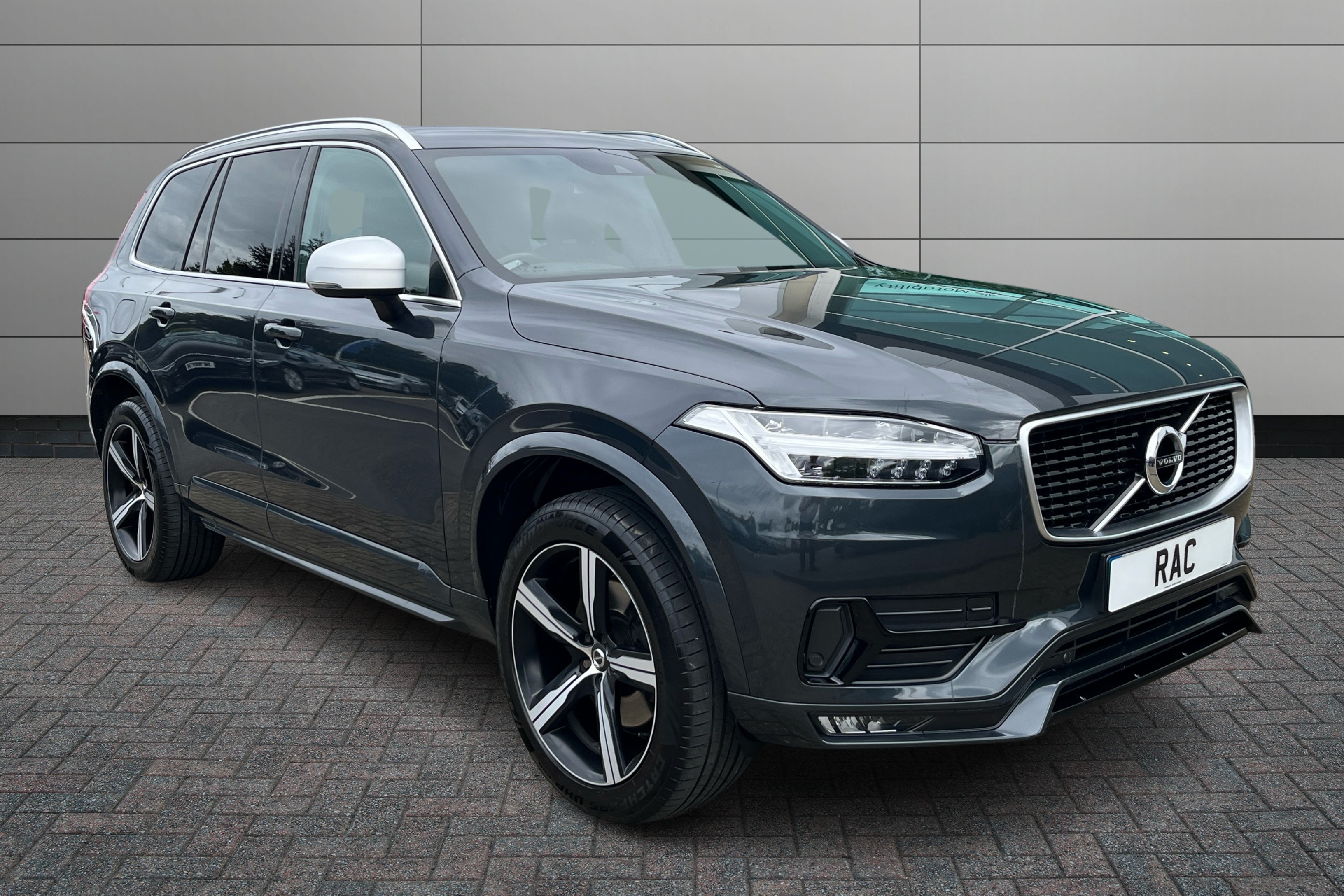 Main listing image - Volvo XC90