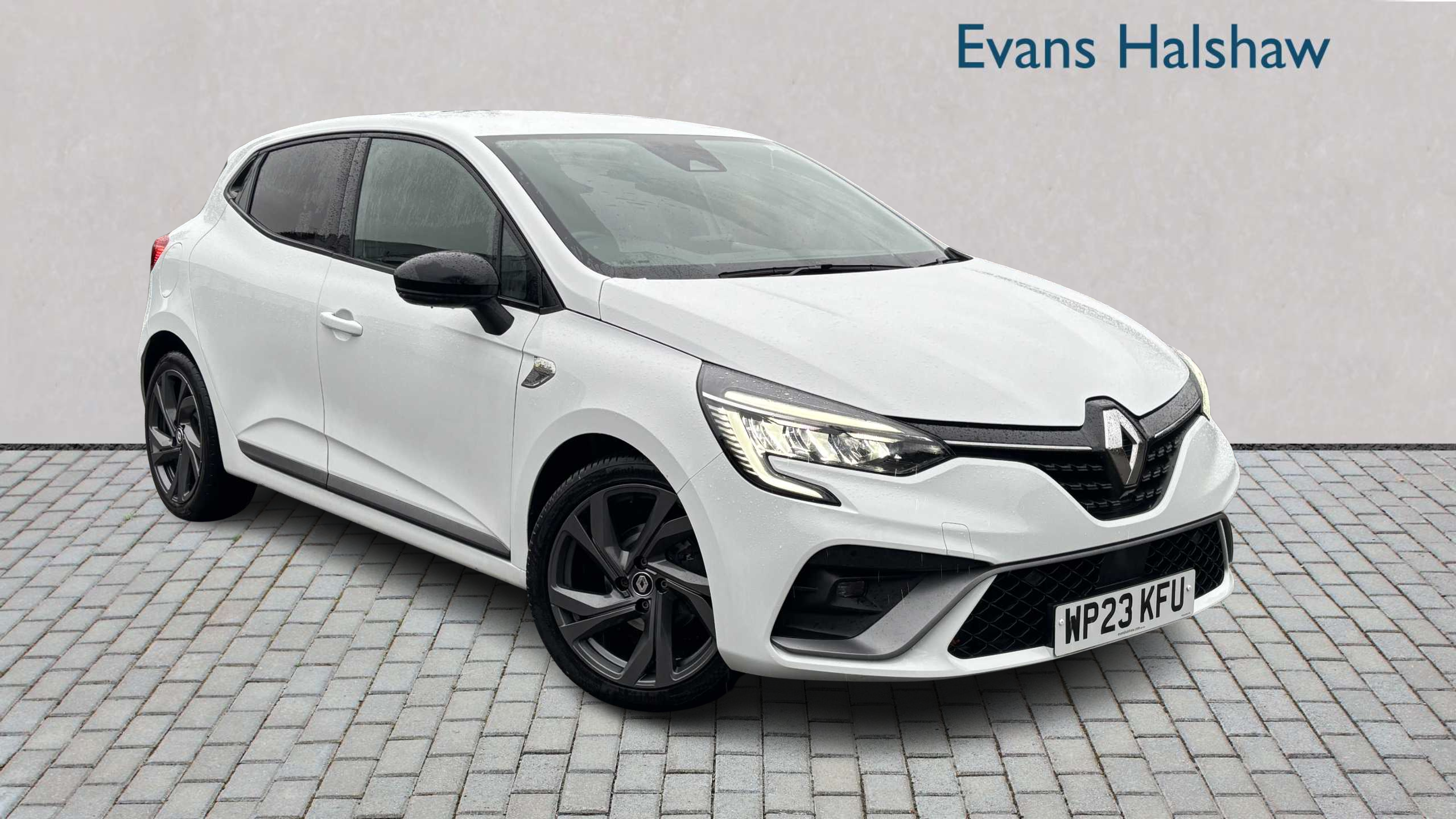 Main listing image - Renault Clio