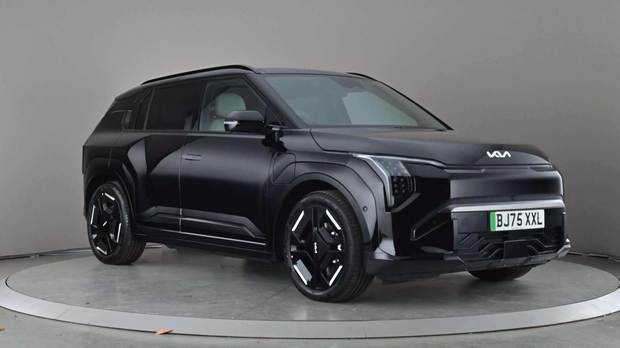 Main listing image - Kia EV3