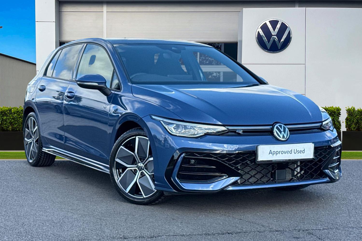 Main listing image - Volkswagen Golf