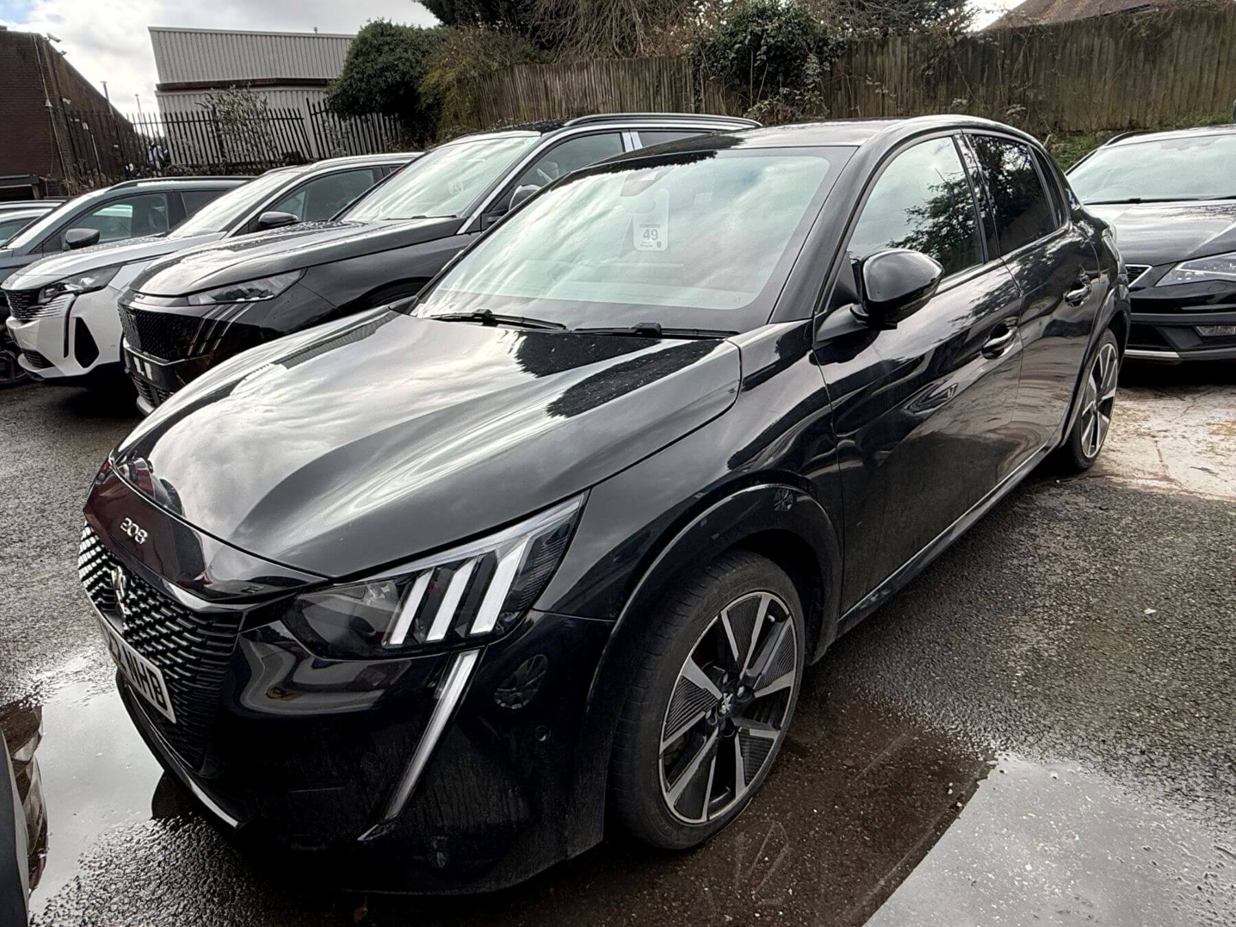 Main listing image - Peugeot e-208