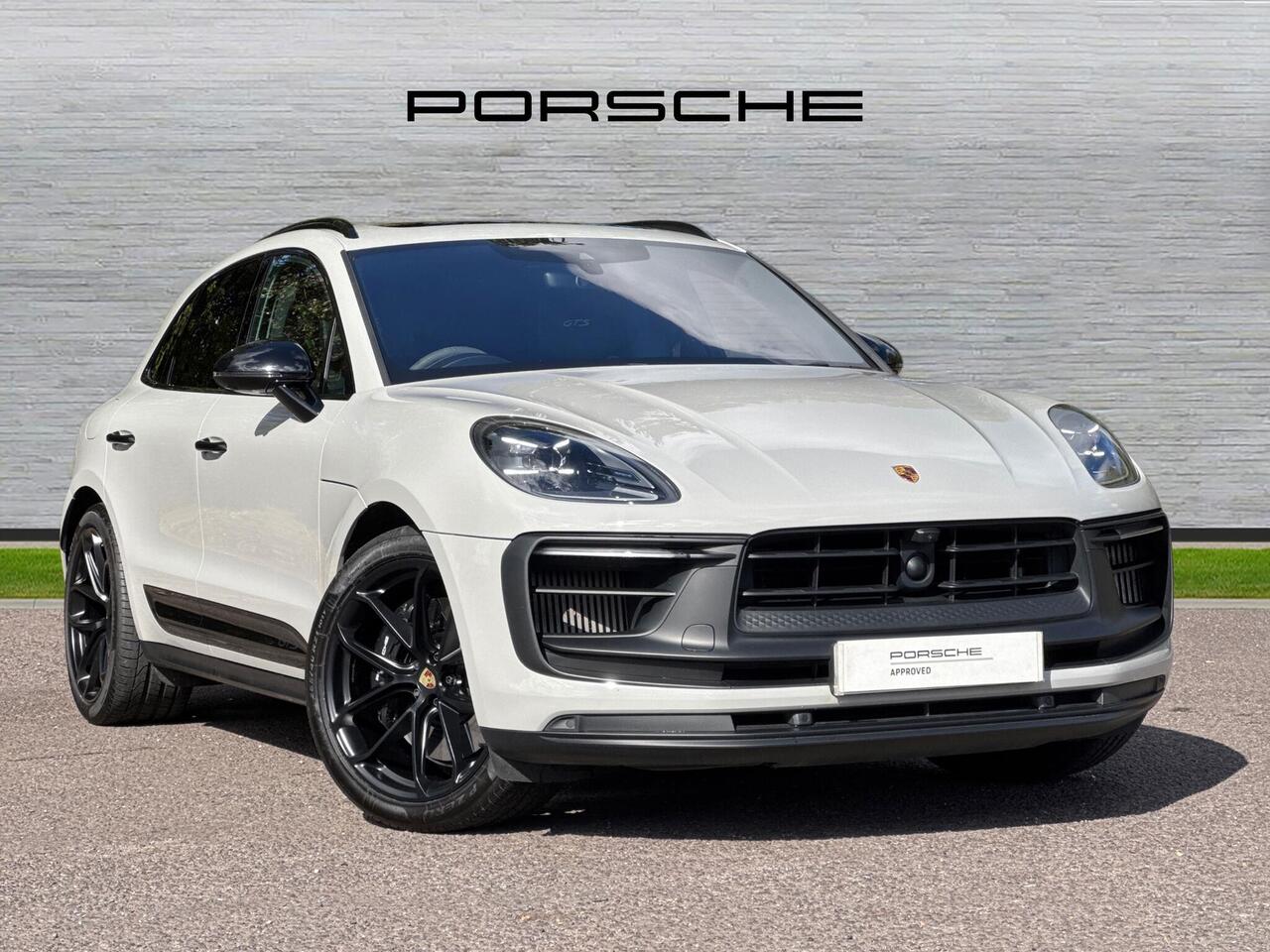 Main listing image - Porsche Macan