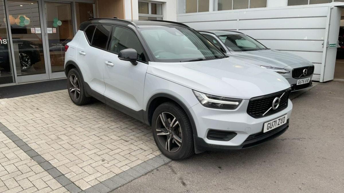 Main listing image - Volvo XC40