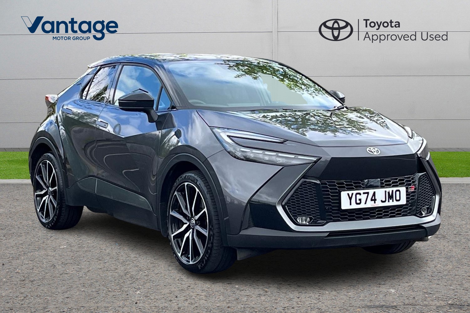 Main listing image - Toyota C-HR