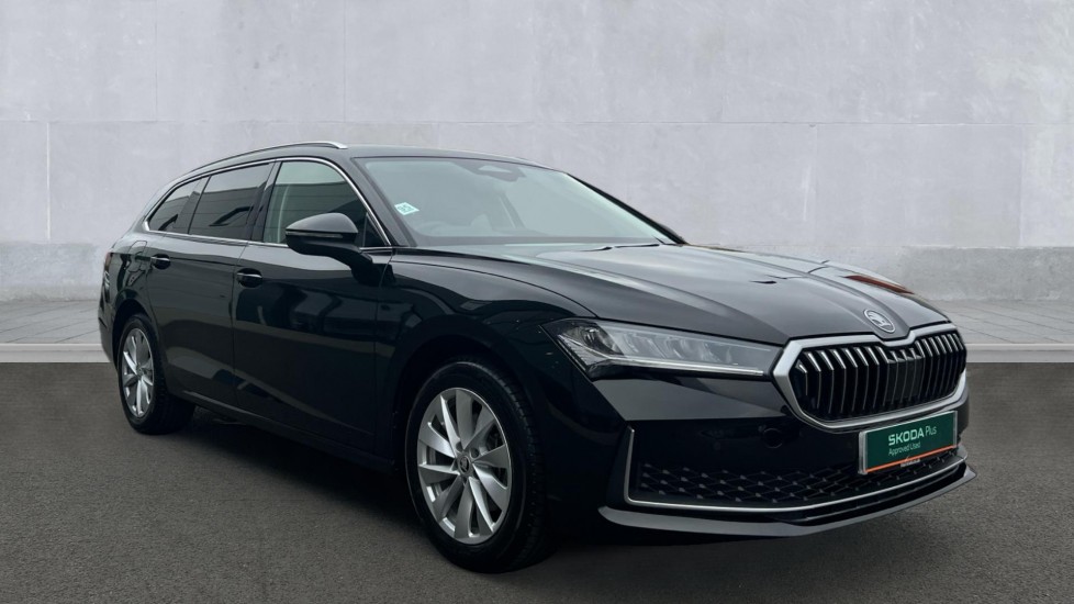 Main listing image - Skoda Superb Estate
