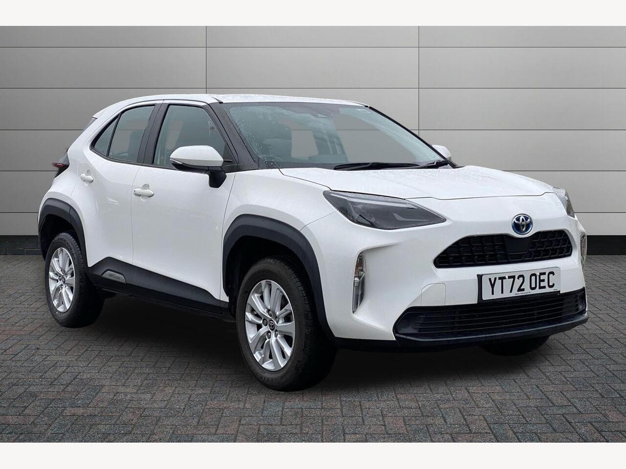 Main listing image - Toyota Yaris Cross