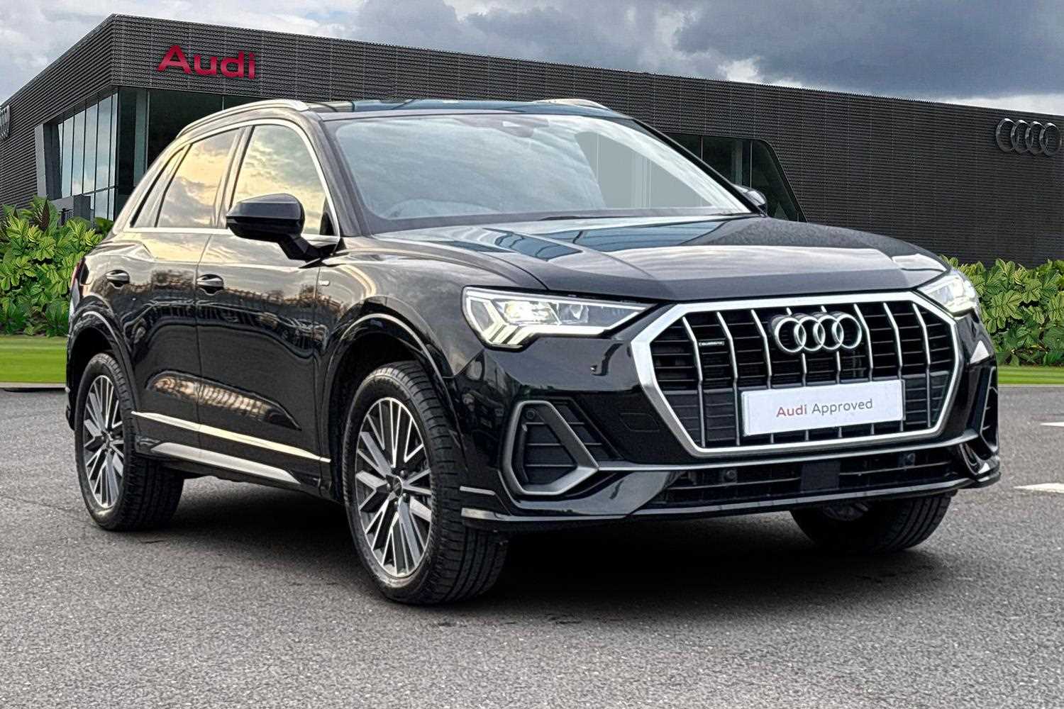 Main listing image - Audi Q3