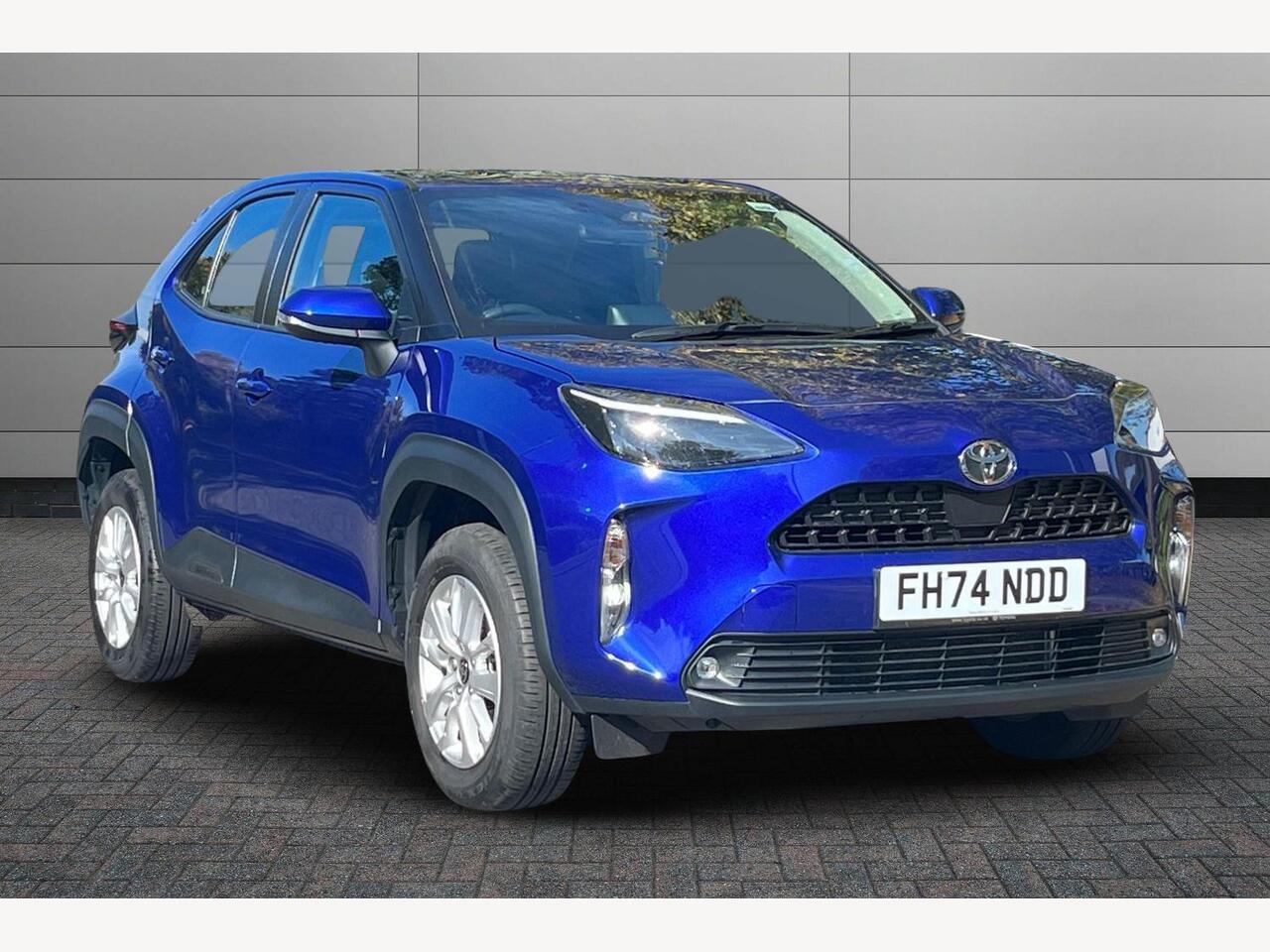 Main listing image - Toyota Yaris Cross