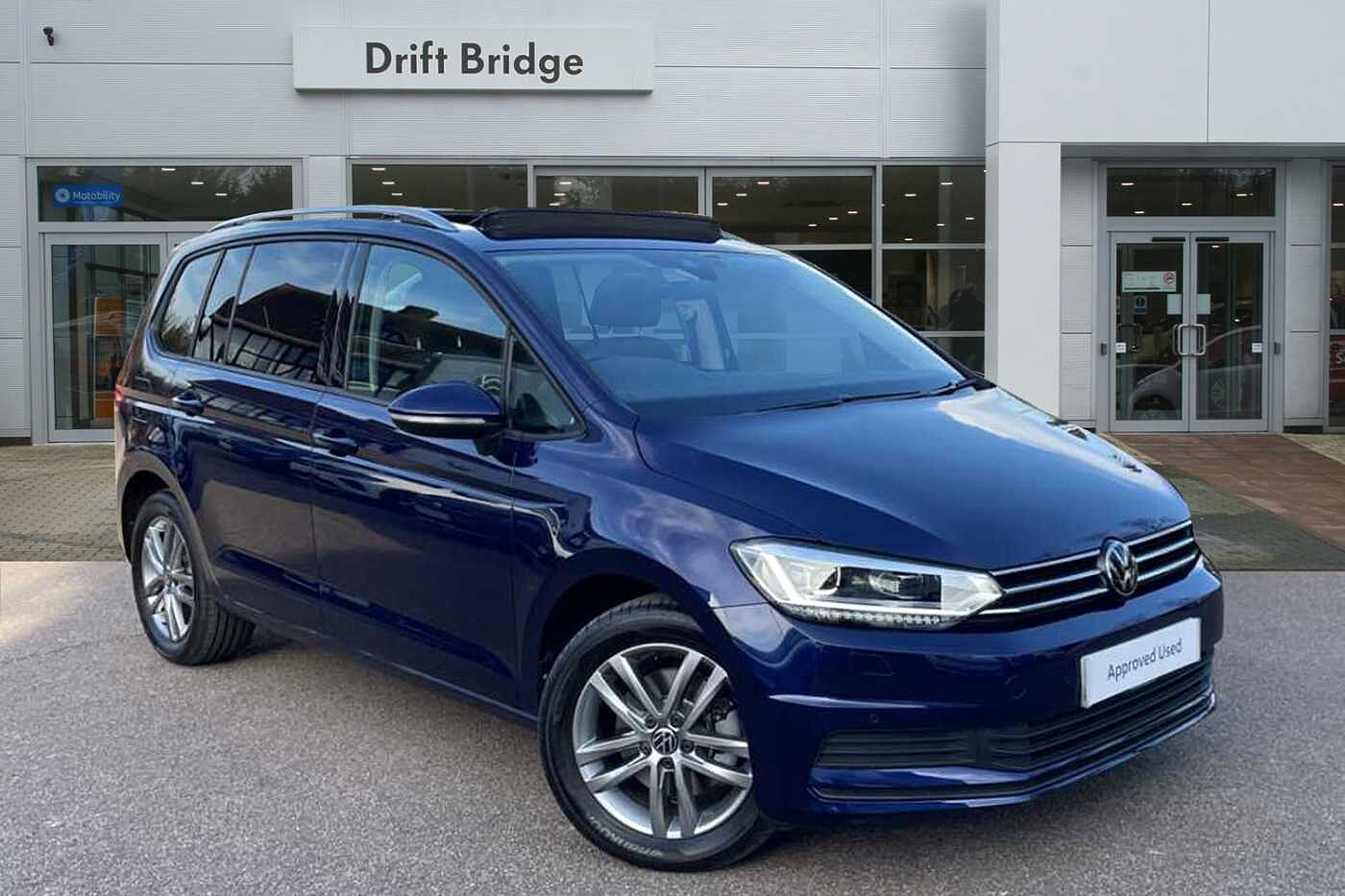 Main listing image - Volkswagen Touran