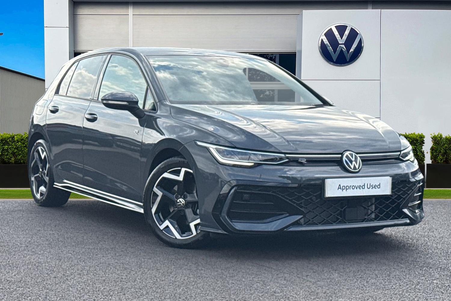Main listing image - Volkswagen Golf