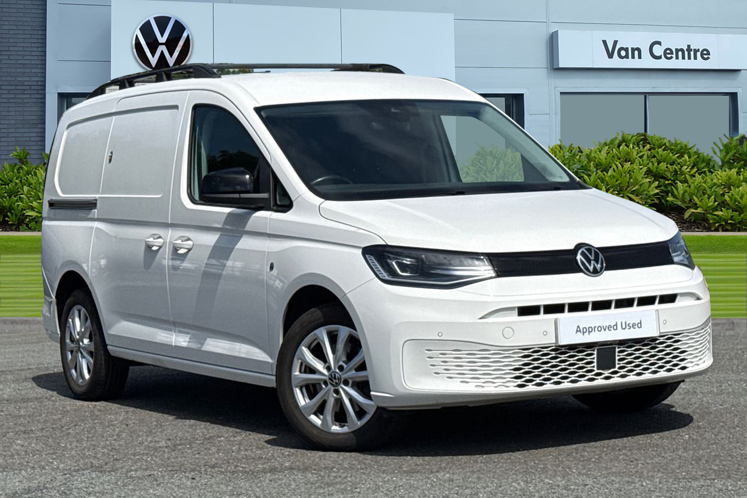 Main listing image - Volkswagen Caddy Maxi