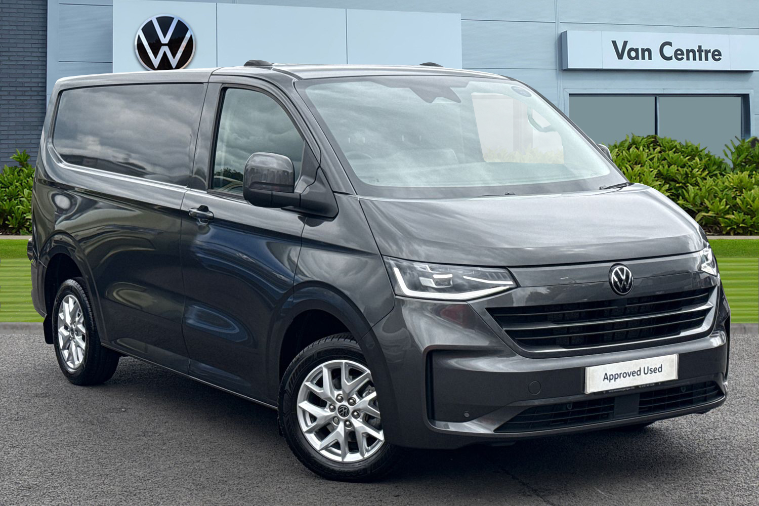 Main listing image - Volkswagen Transporter