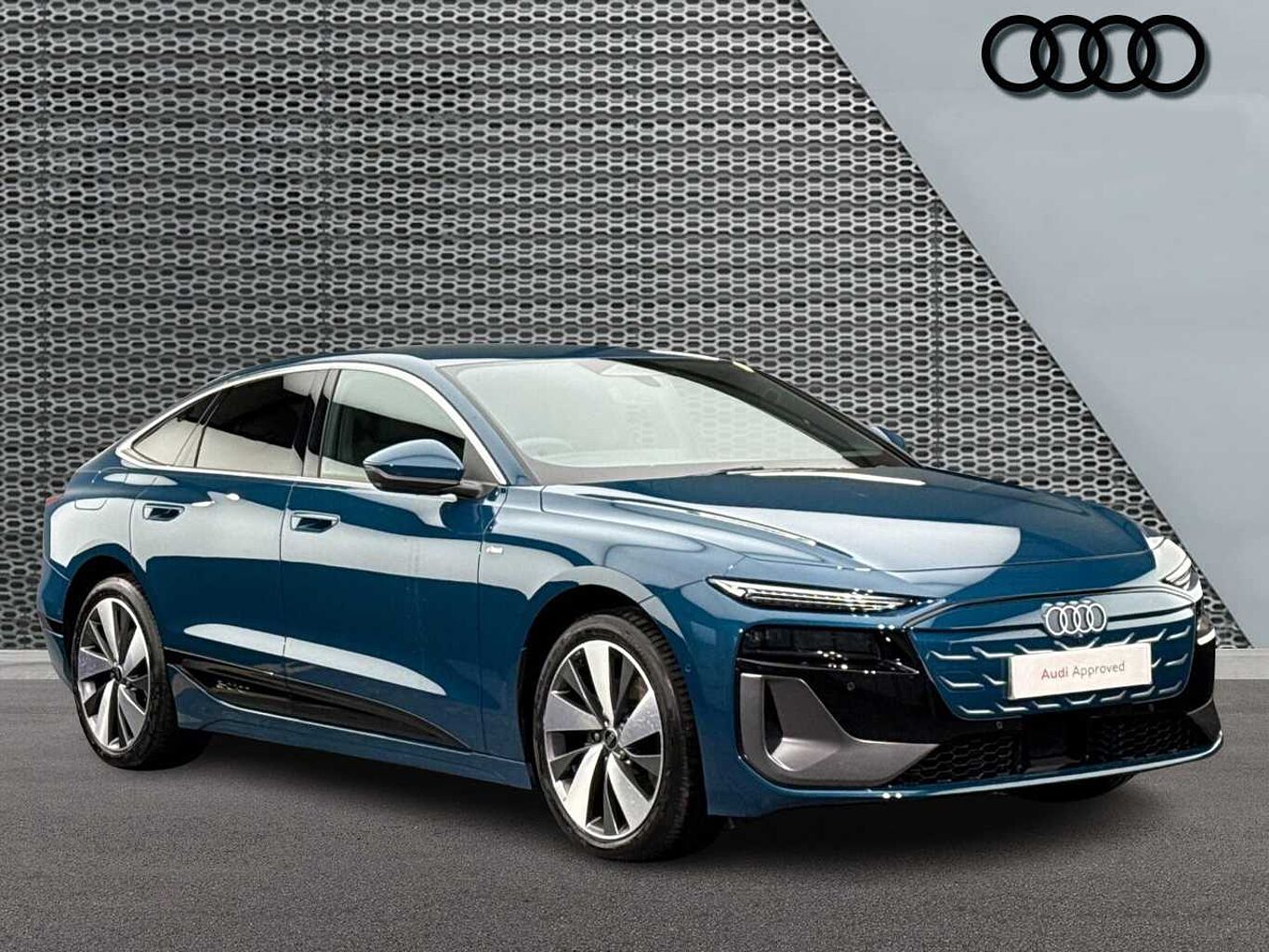 Main listing image - Audi A6
