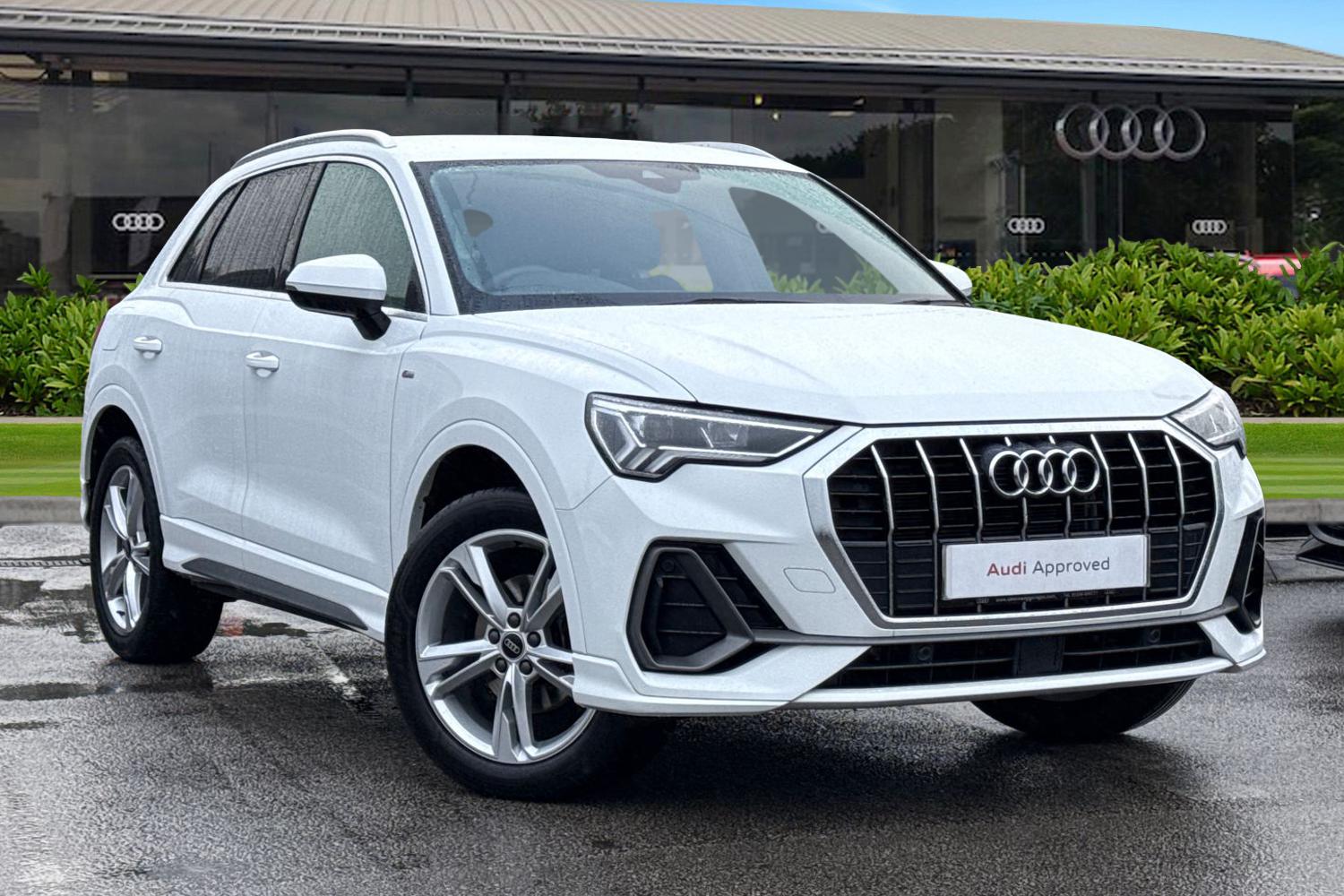Main listing image - Audi Q3