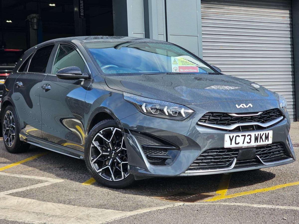 Main listing image - Kia Ceed