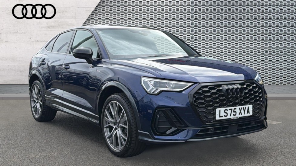 Main listing image - Audi Q3
