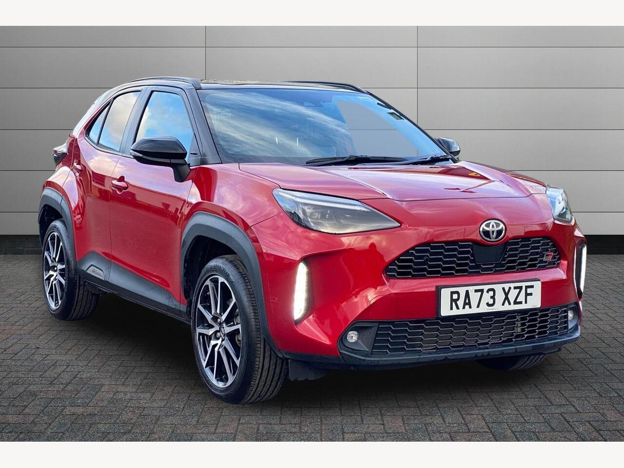 Main listing image - Toyota Yaris Cross