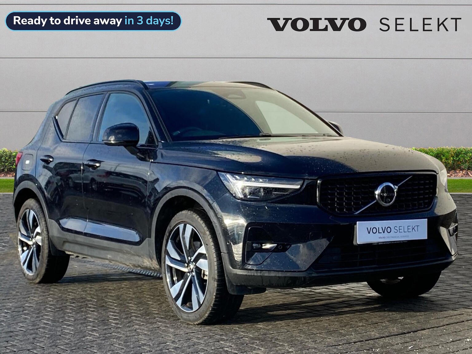 Main listing image - Volvo XC40