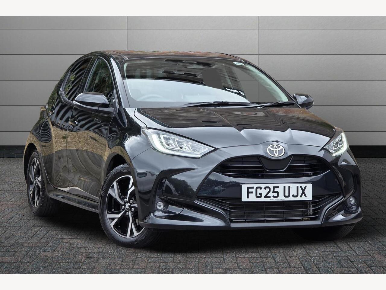 Main listing image - Toyota Yaris