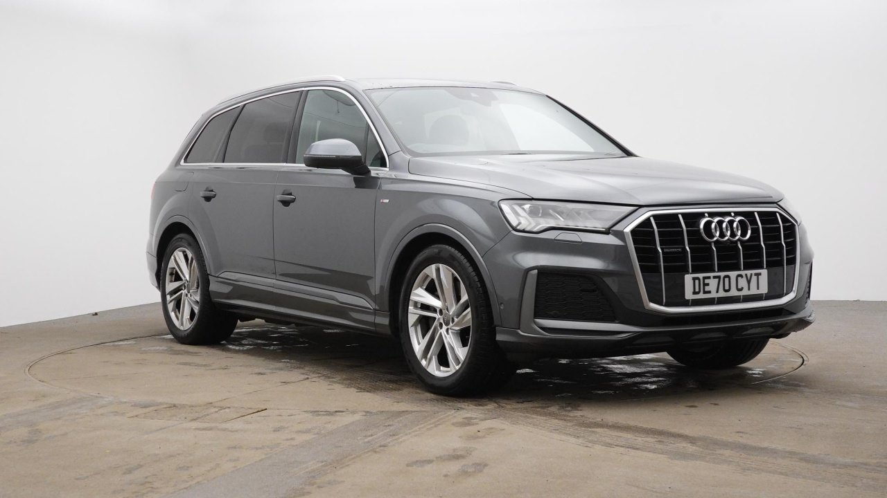 Main listing image - Audi Q7