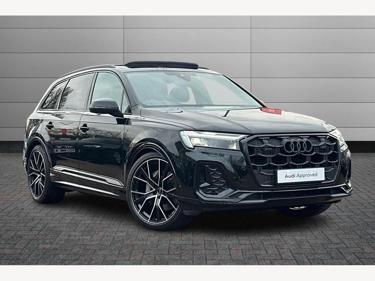 Main listing image - Audi Q7