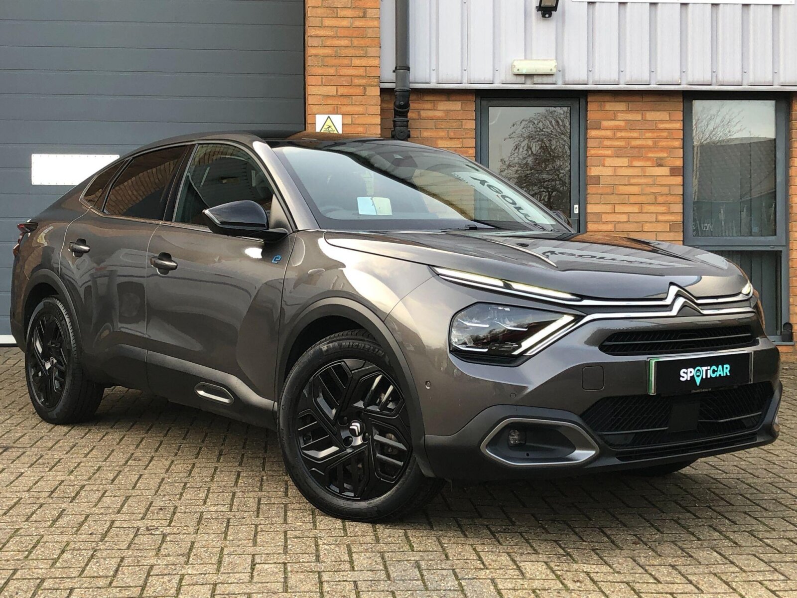 Main listing image - Citroen C4 X