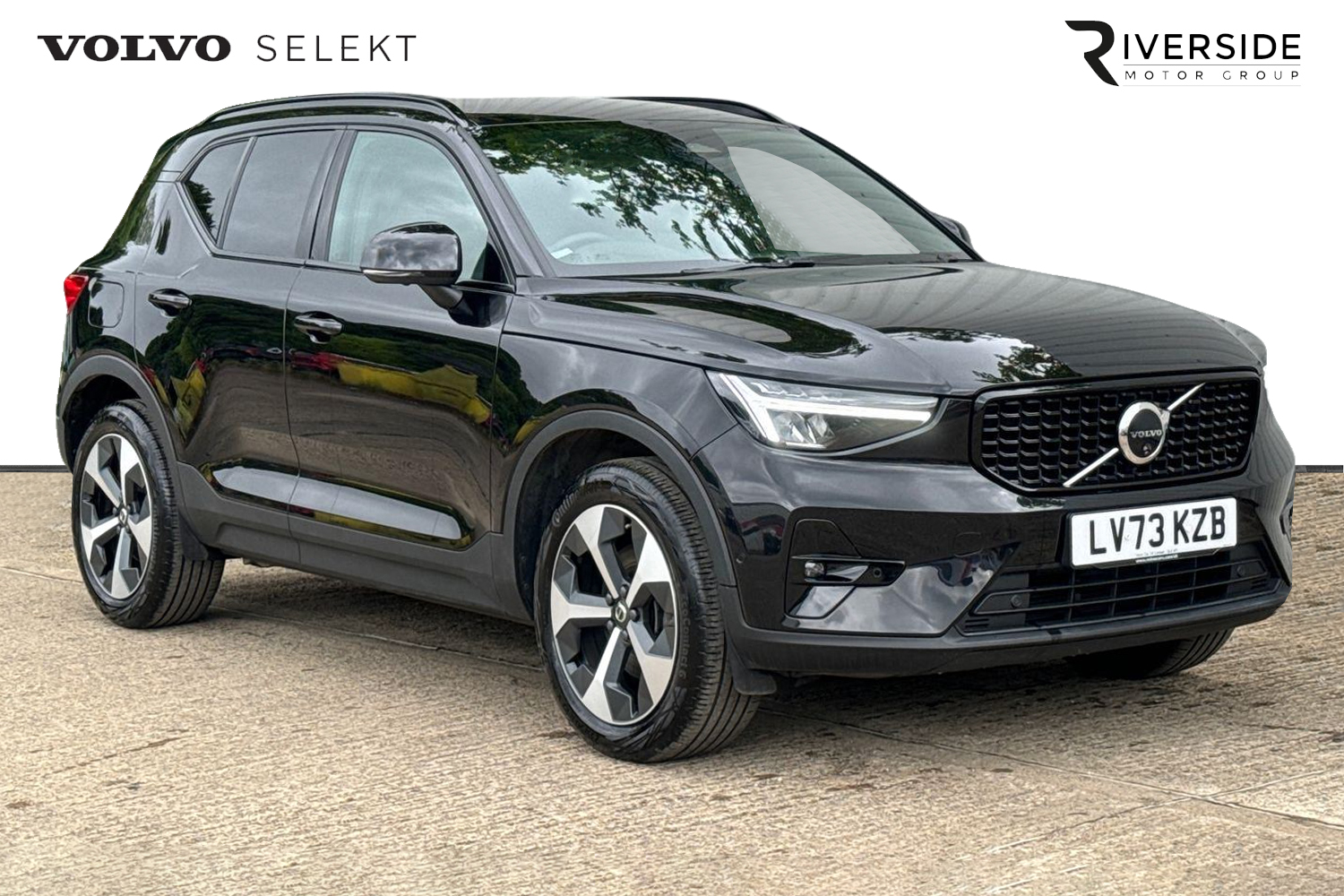 Main listing image - Volvo XC40