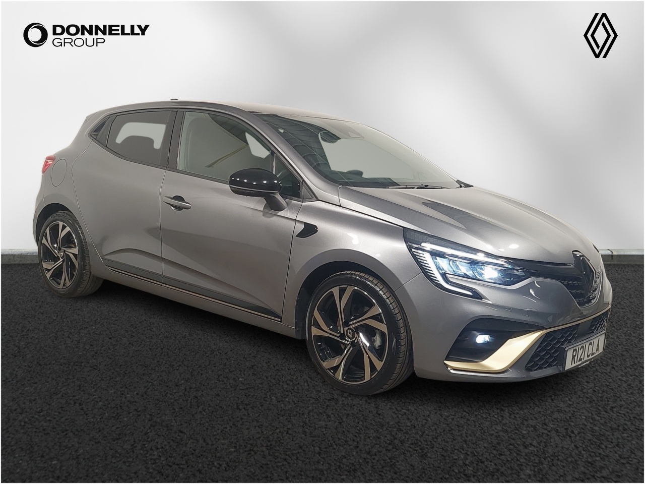 Main listing image - Renault Clio