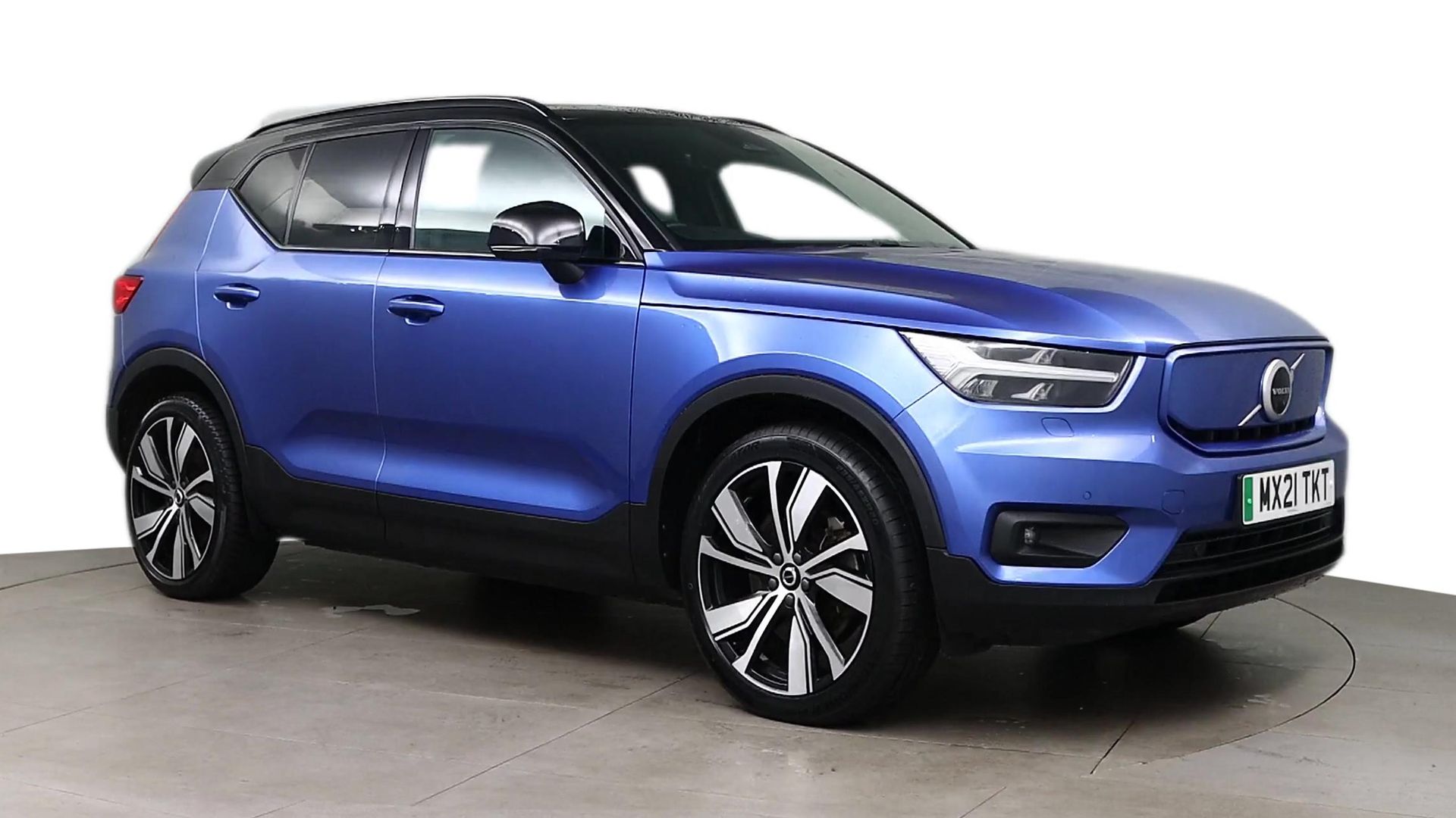 Main listing image - Volvo XC40 Recharge