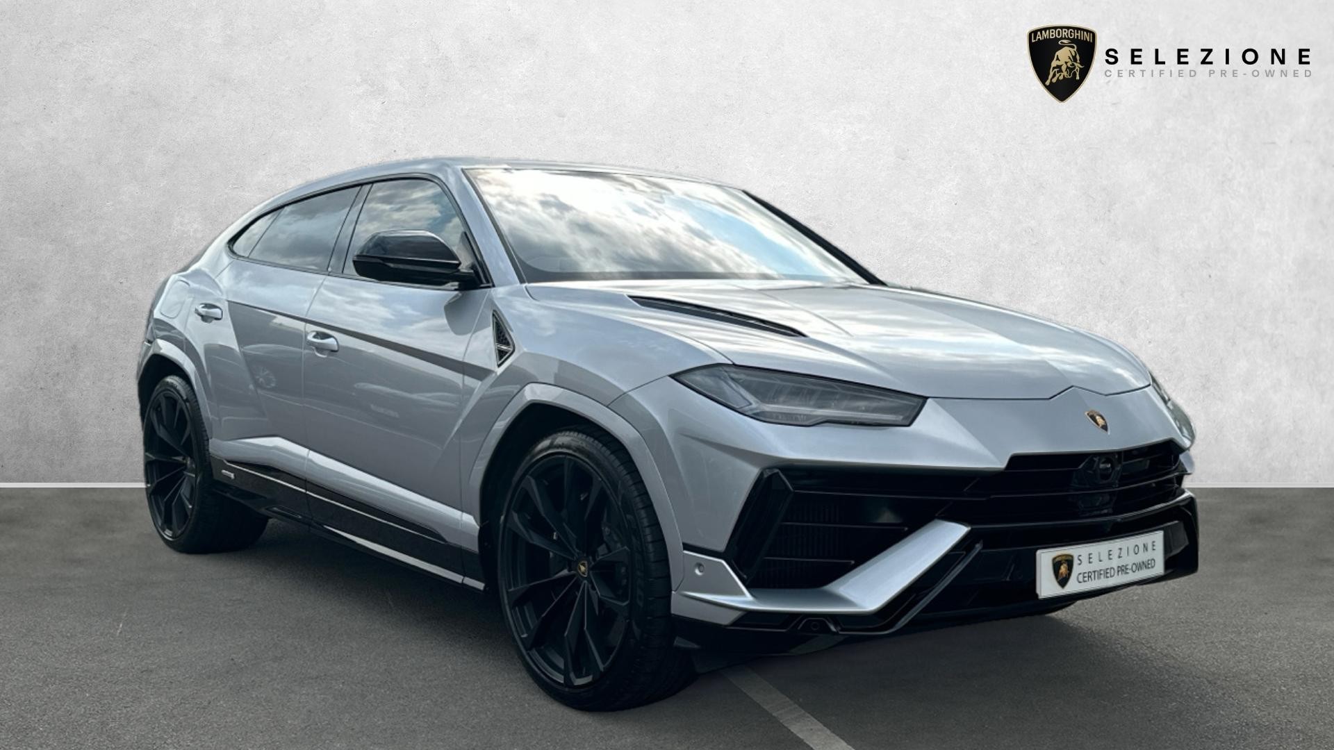 Main listing image - Lamborghini Urus
