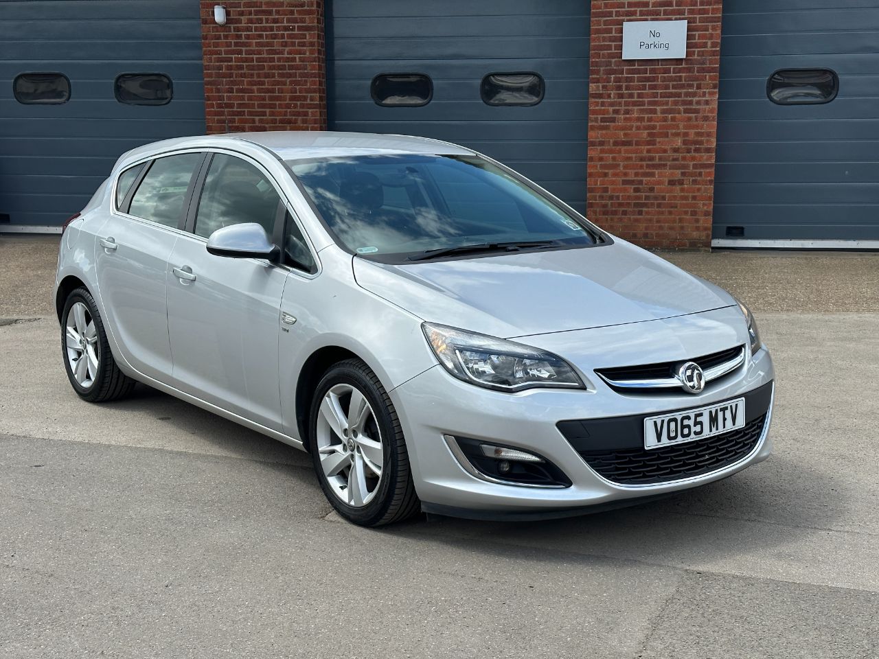 Main listing image - Vauxhall Astra