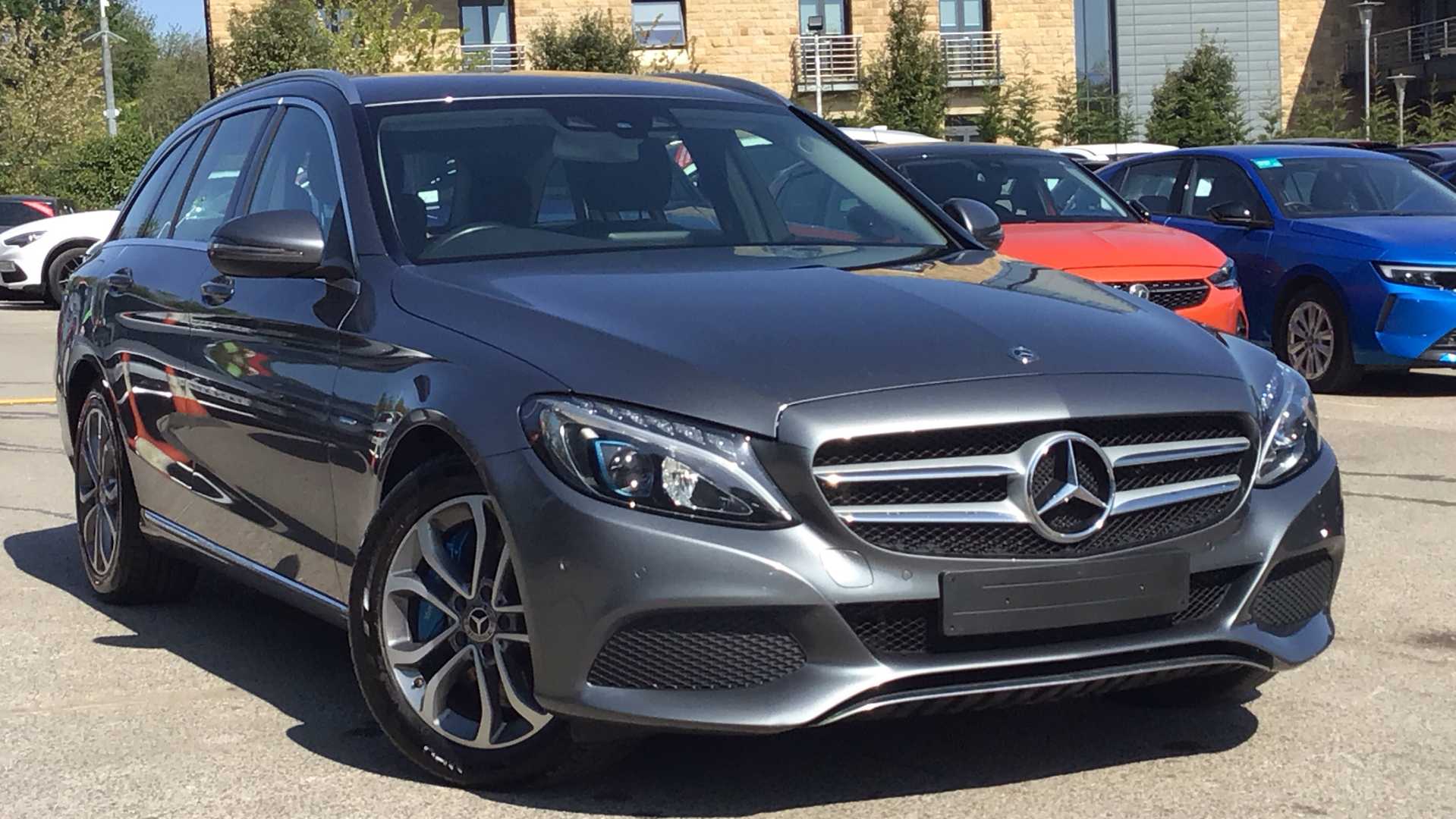 Main listing image - Mercedes-Benz C-Class Estate