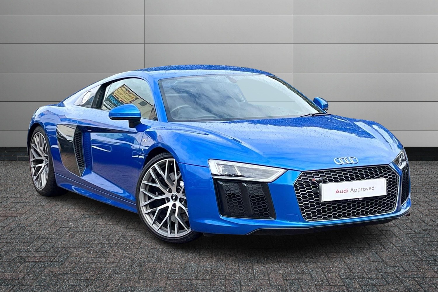 Main listing image - Audi R8