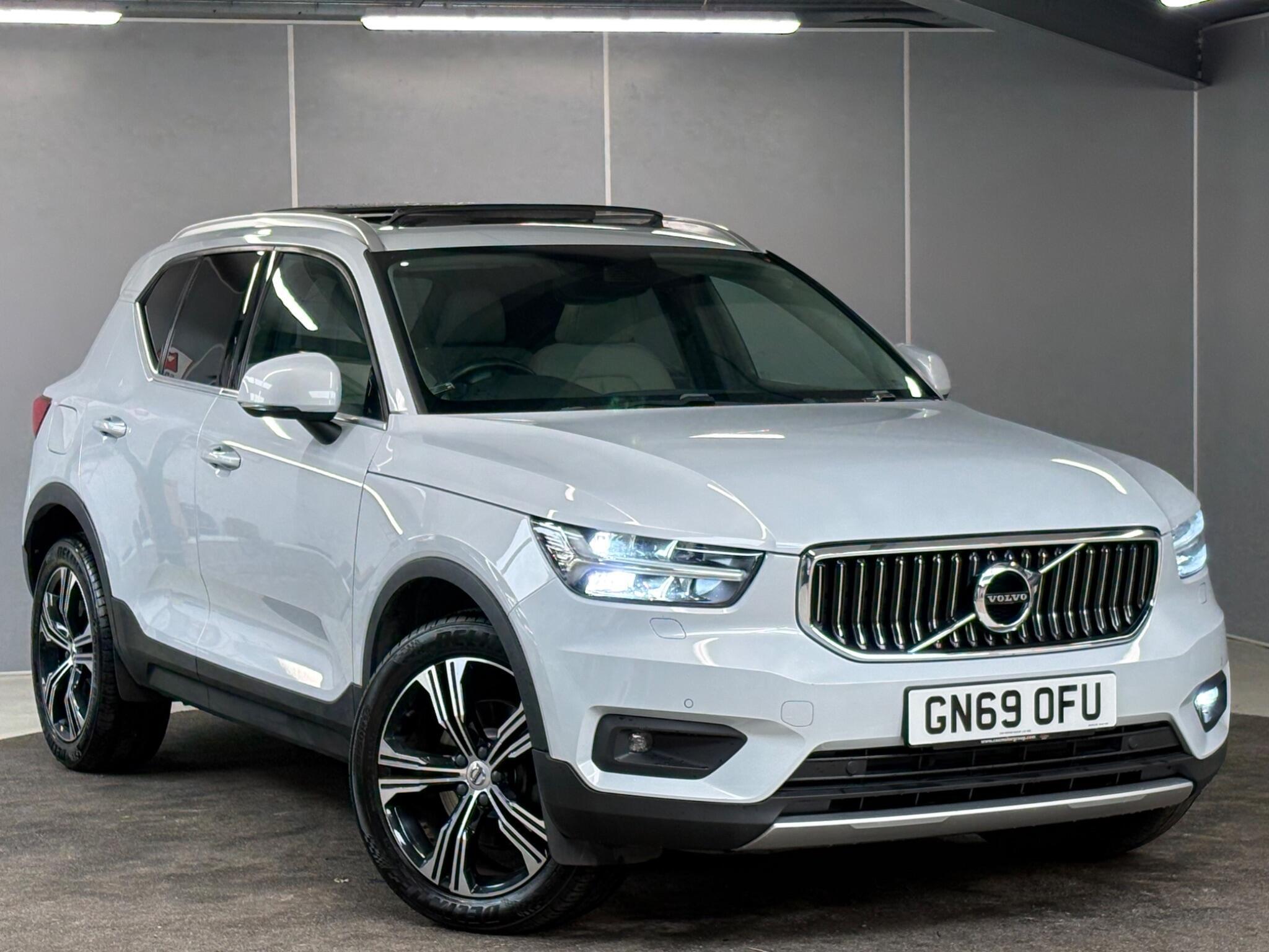 Main listing image - Volvo XC40