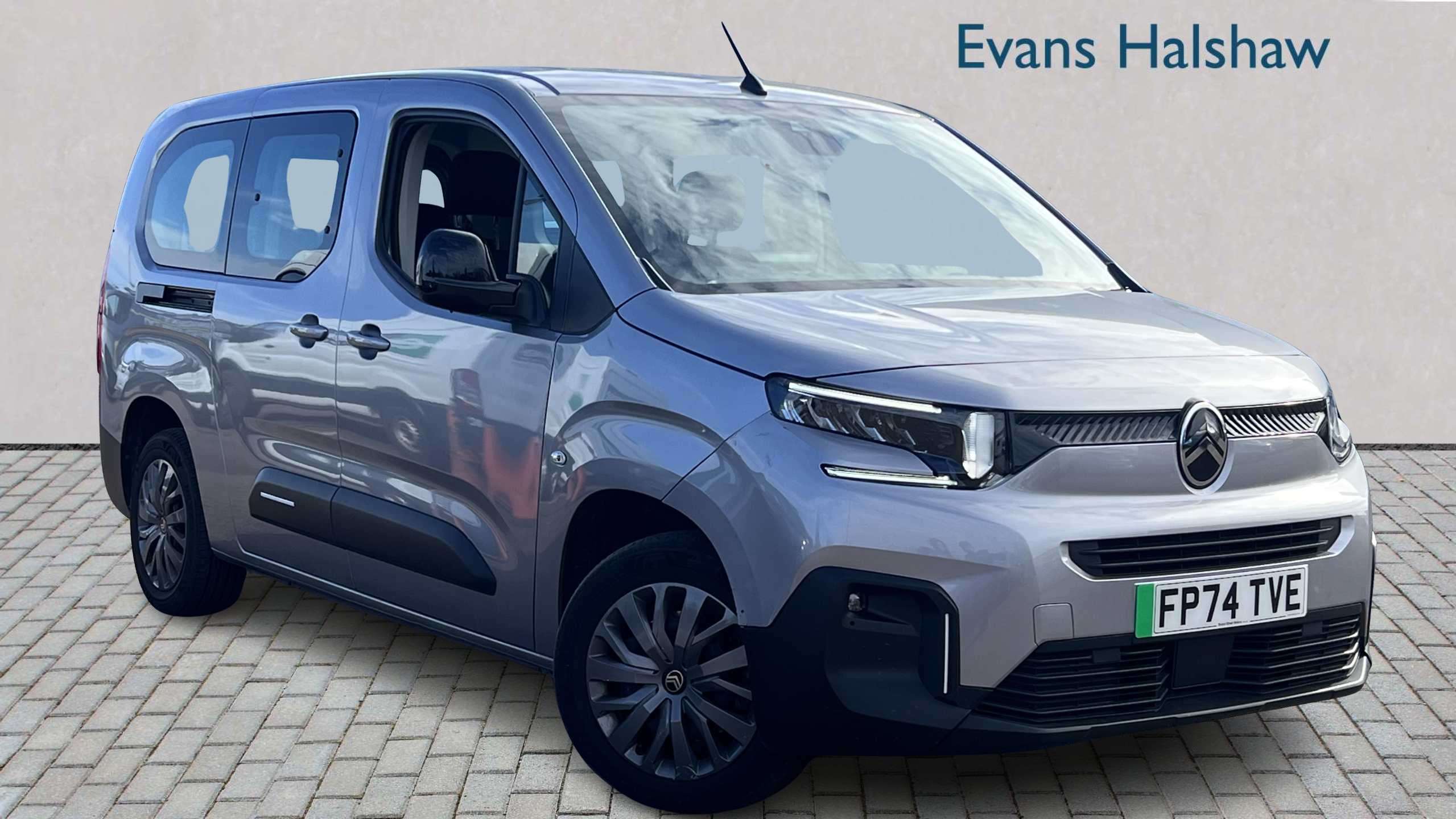 Main listing image - Citroen e-Berlingo