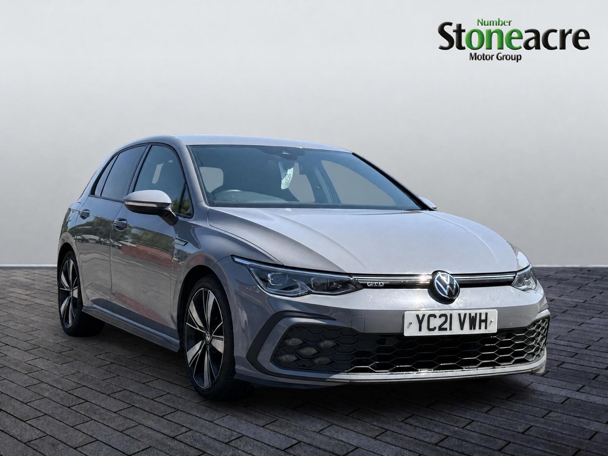 Main listing image - Volkswagen Golf