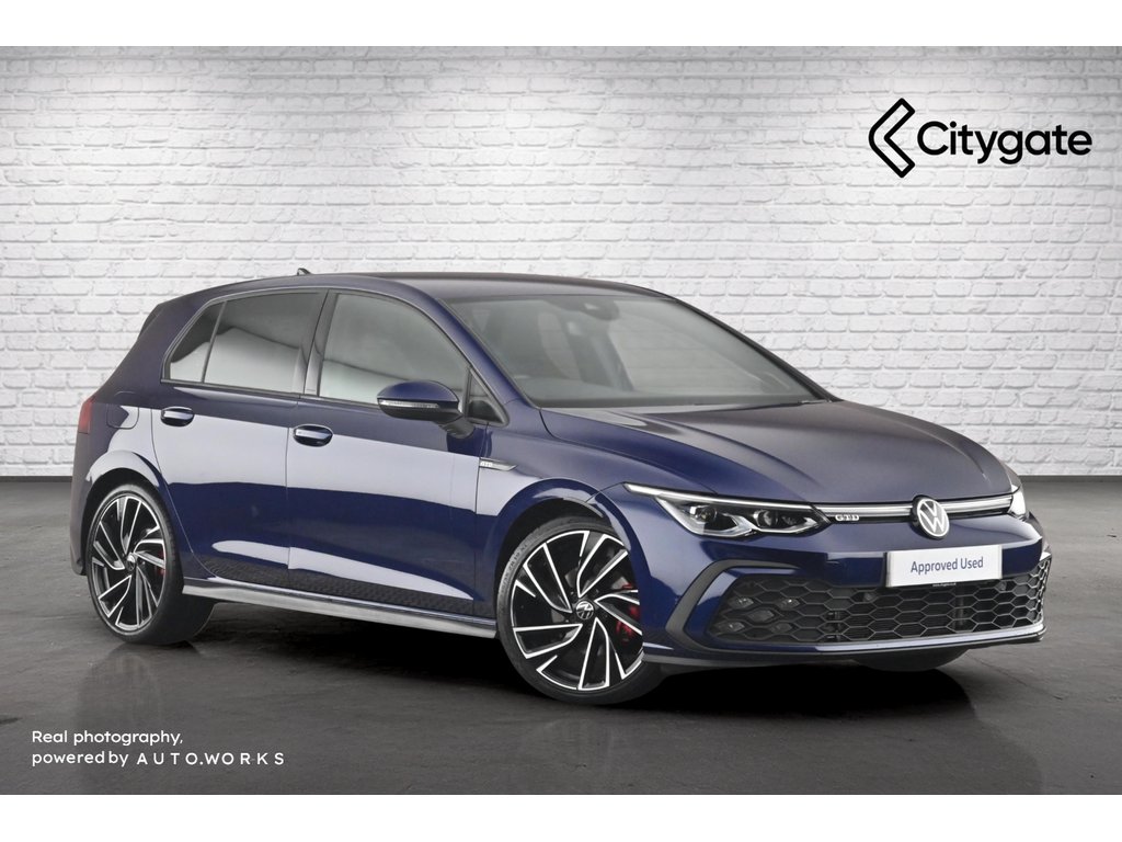 Main listing image - Volkswagen Golf