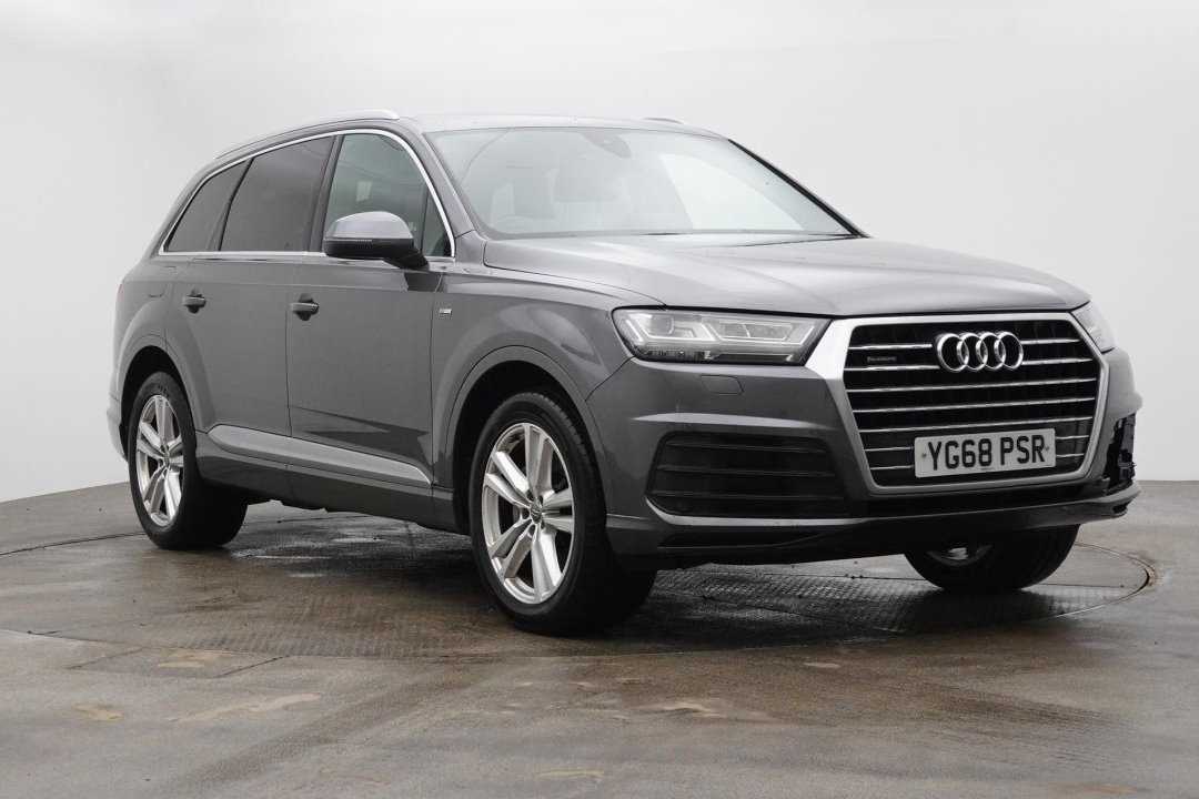 Main listing image - Audi Q7