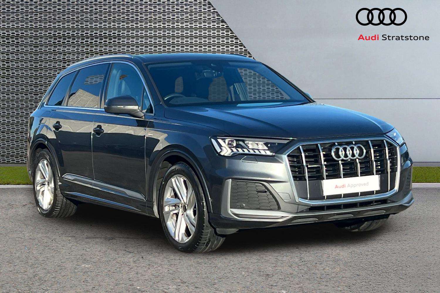 Main listing image - Audi Q7