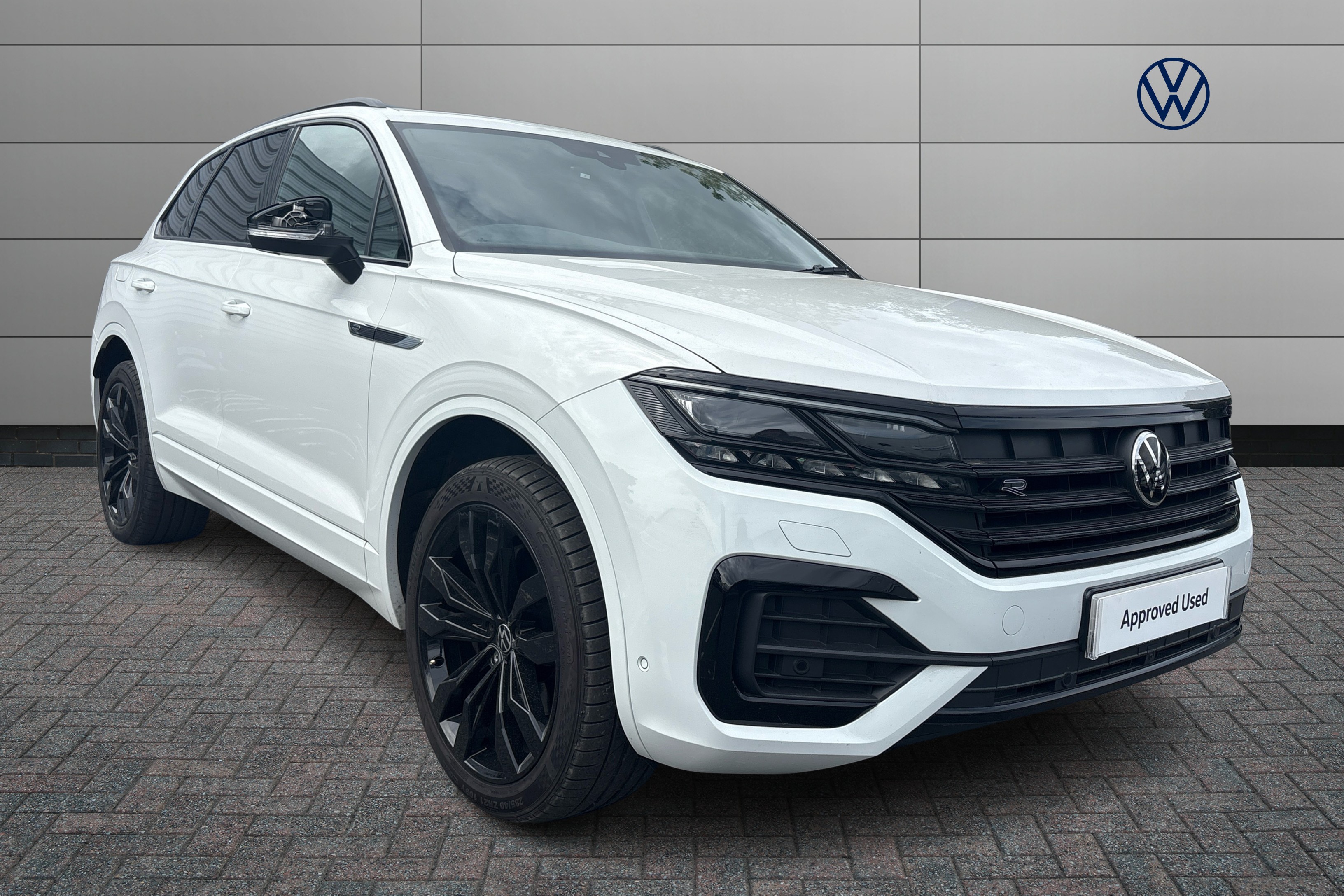 Main listing image - Volkswagen Touareg