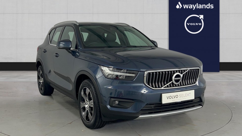 Main listing image - Volvo XC40