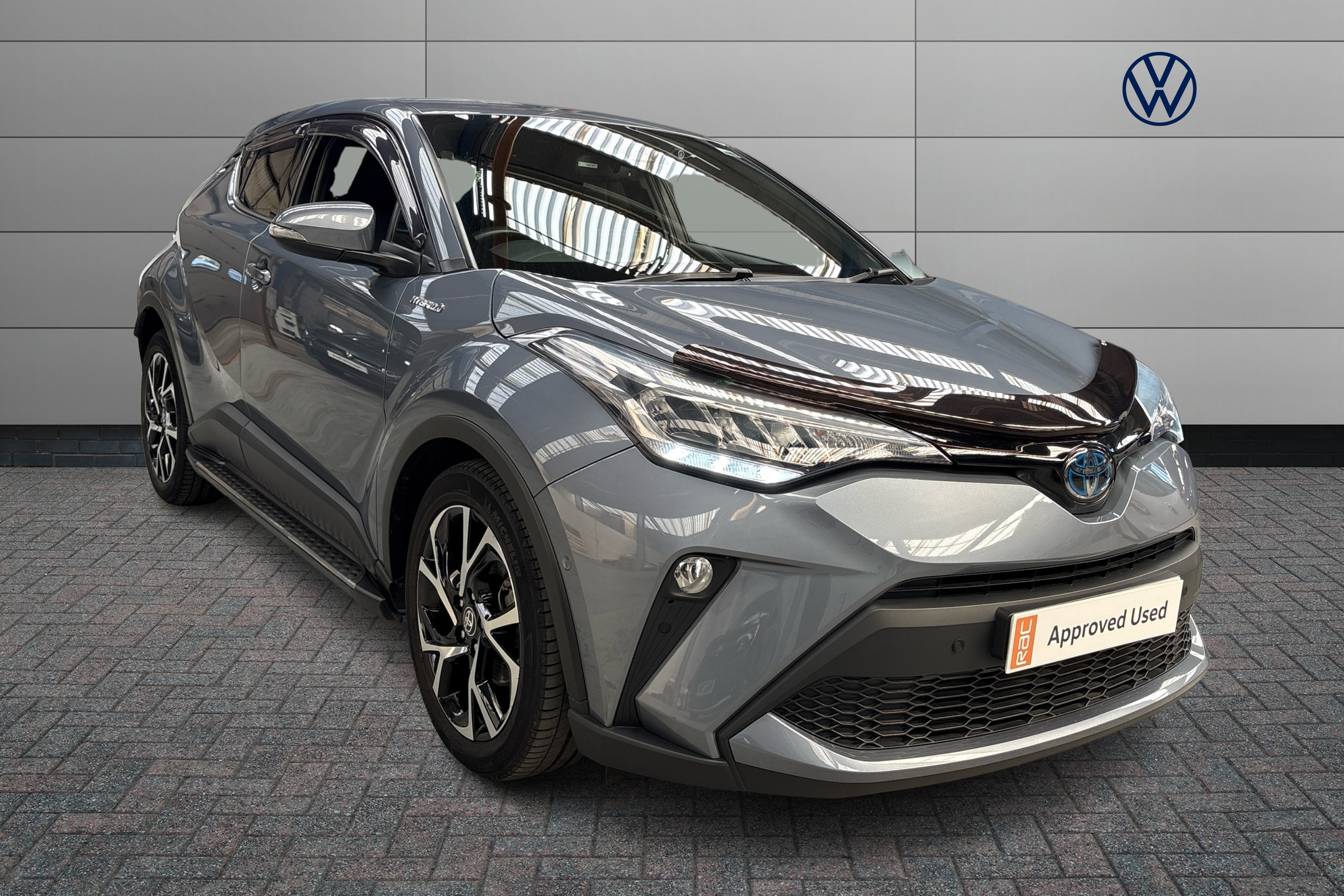 Main listing image - Toyota C-HR