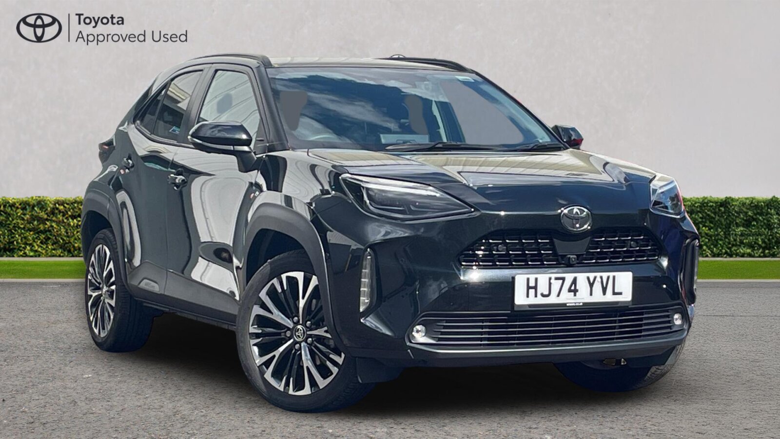 Main listing image - Toyota Yaris Cross