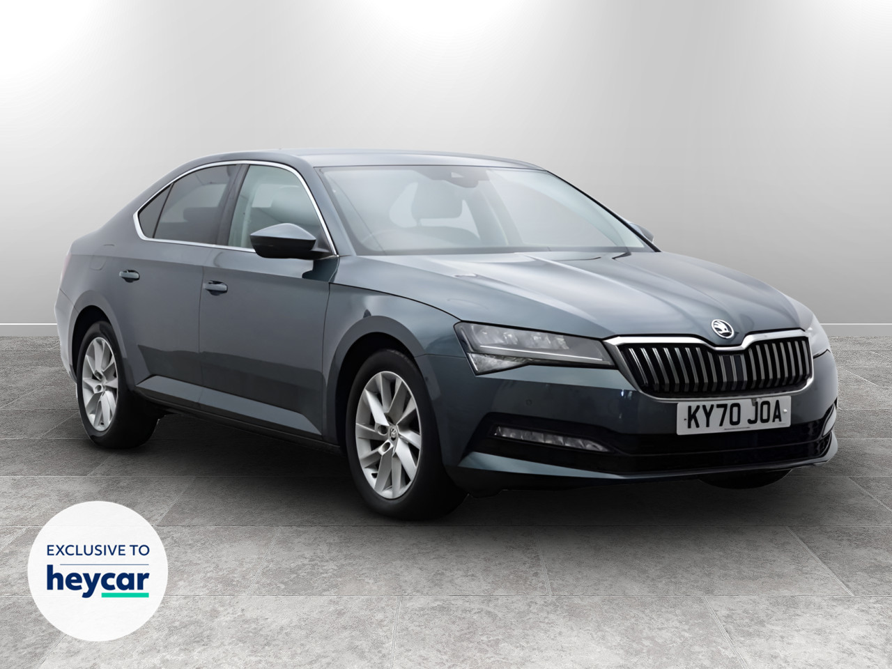 Main listing image - Skoda Superb