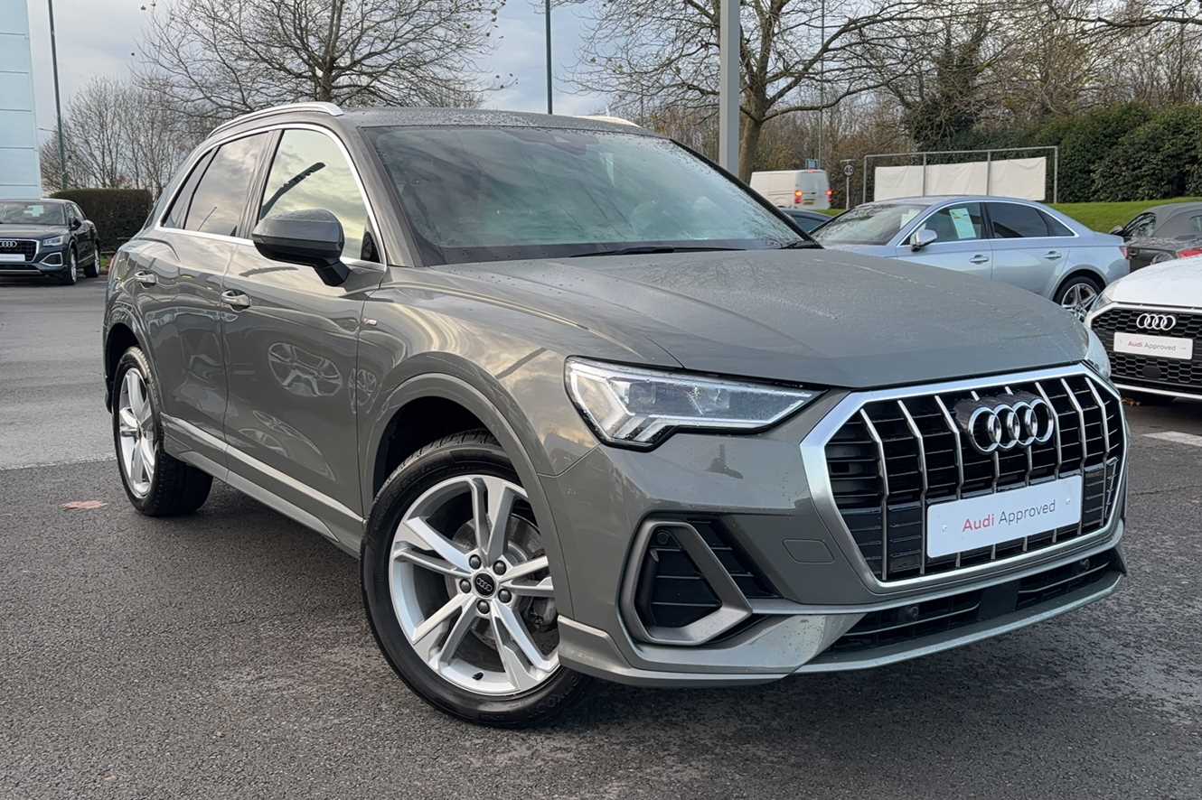 Main listing image - Audi Q3